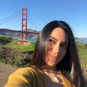 Meet your Posher, Gianina